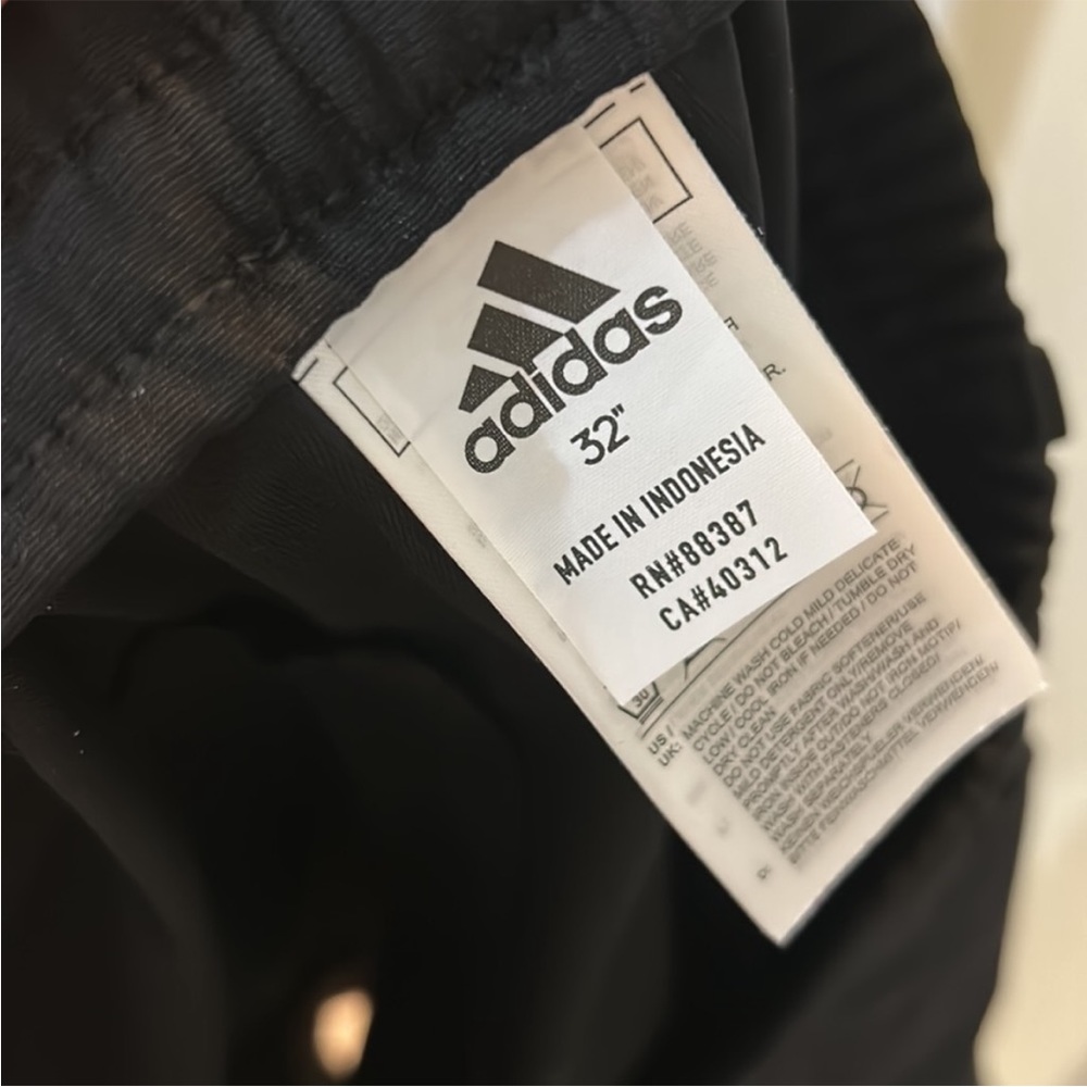 🩷FIRM PRICE🩷 Adidas black shorts - Picture 14 of 14